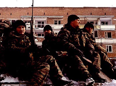 Чечня. Январь 2000 г. Грозный. 
На зачистке - незадолго до гибели Степанова Алексея.